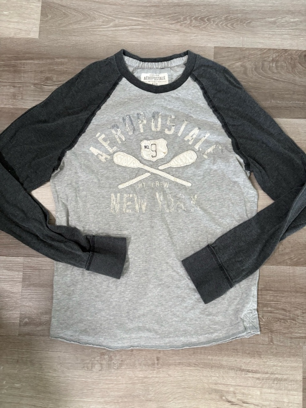 Aeropostale Men's Gray & Dark Gray Raglan Long Sleeve Shirt